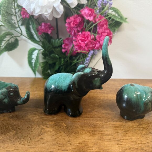Blue Mountain‎ Pottery Elephant Figurines Green Drip Glaze Canadian Pottery Set - Picture 1 of 7